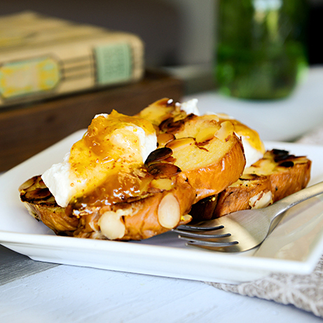 Almond Crusted French Toast with Apricot Jam